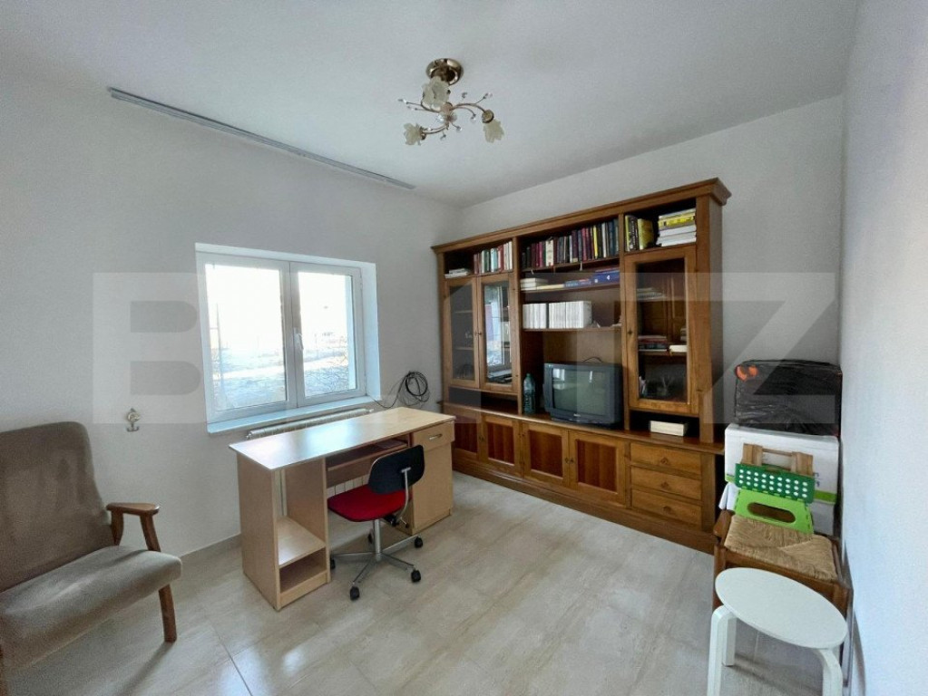 Casa de 311 mp utili, 3 nivele, 862 mp teren, zona Bucium