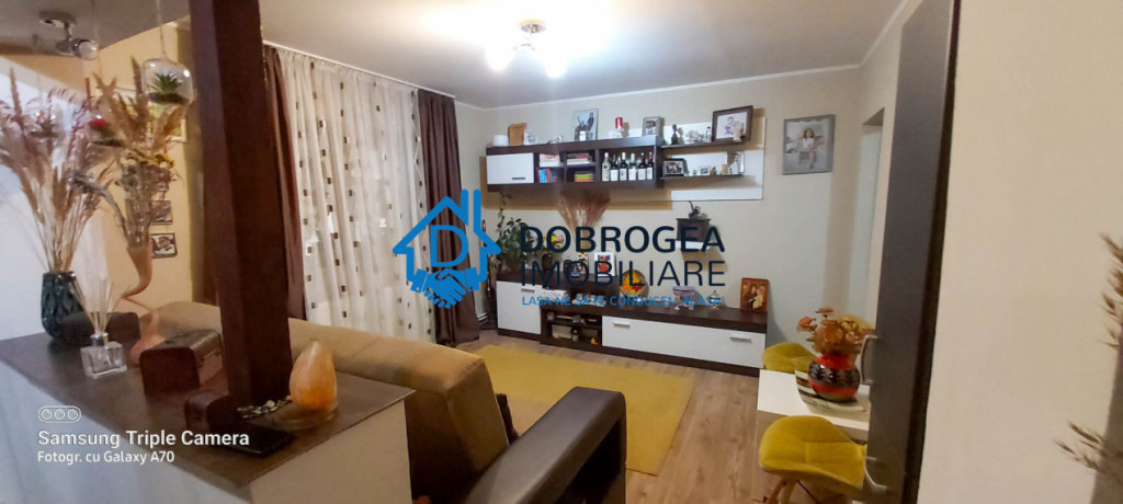 CASA 6 CAMERE ,400M TEREN.