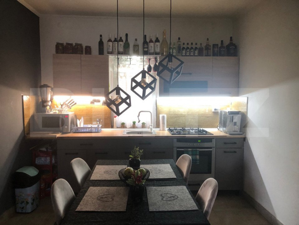 Casa, Hurezu Mare, cu 2 fronturi