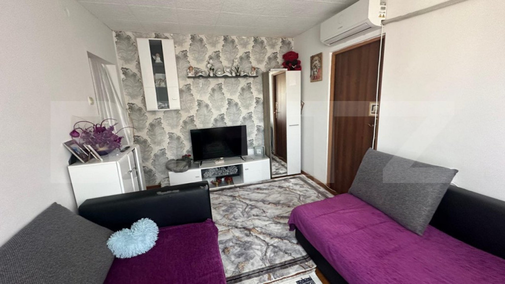 Apartament, 2 camere, semidecomandat, cartier Tiglari