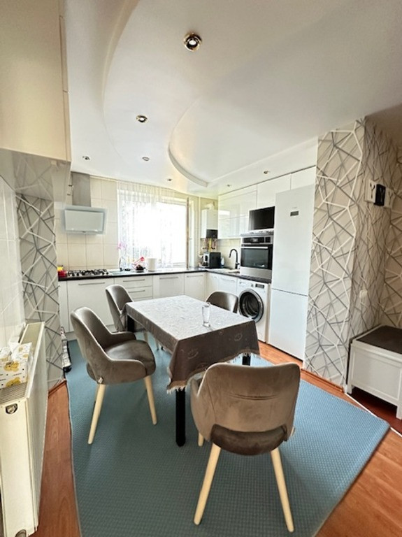 ZONA MANIU 3camere decomandate, finisat aprox 80mp!