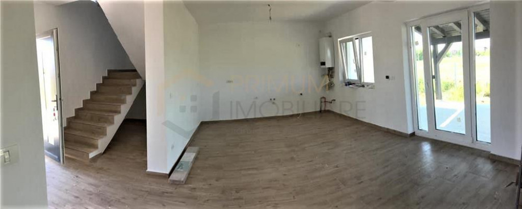 Triplex finalizat - ocupabil imediat - toate utilitatile - z