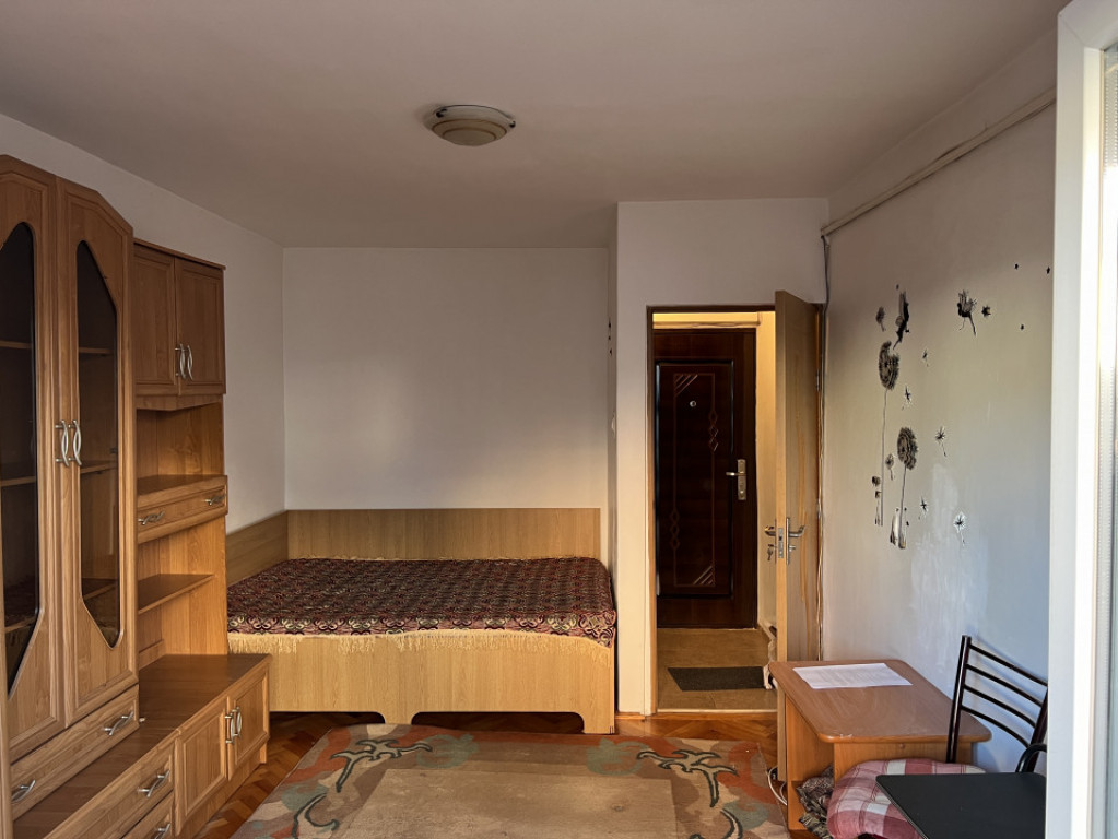 Garsoniera in bloc de apartamente strand str bihorului et 1