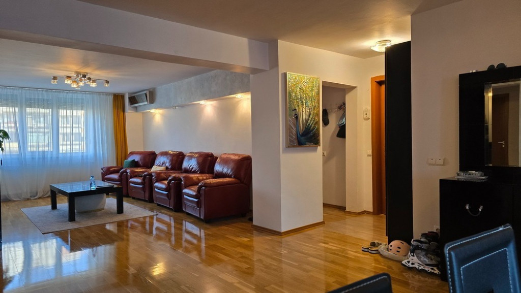 Apartament 4 camere in Deva, zona 22 Decembrie, et 2