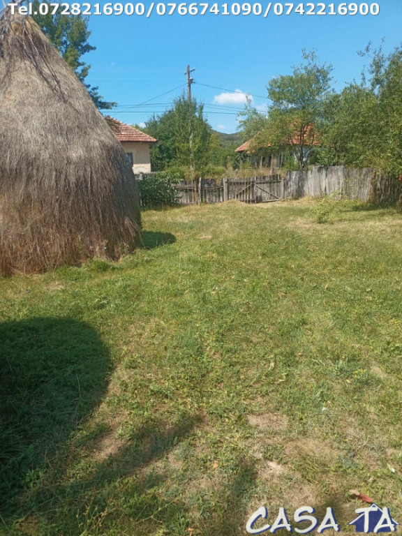 Teren Intravilan, situat în Sat Tismana (zona Gornovita)