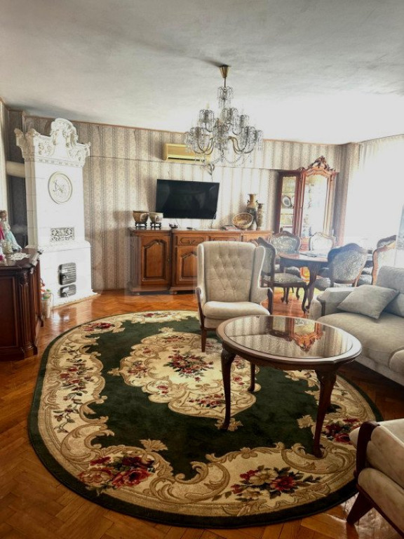 Apartament 3 camere, vedere superba asupra orasului, Calea B