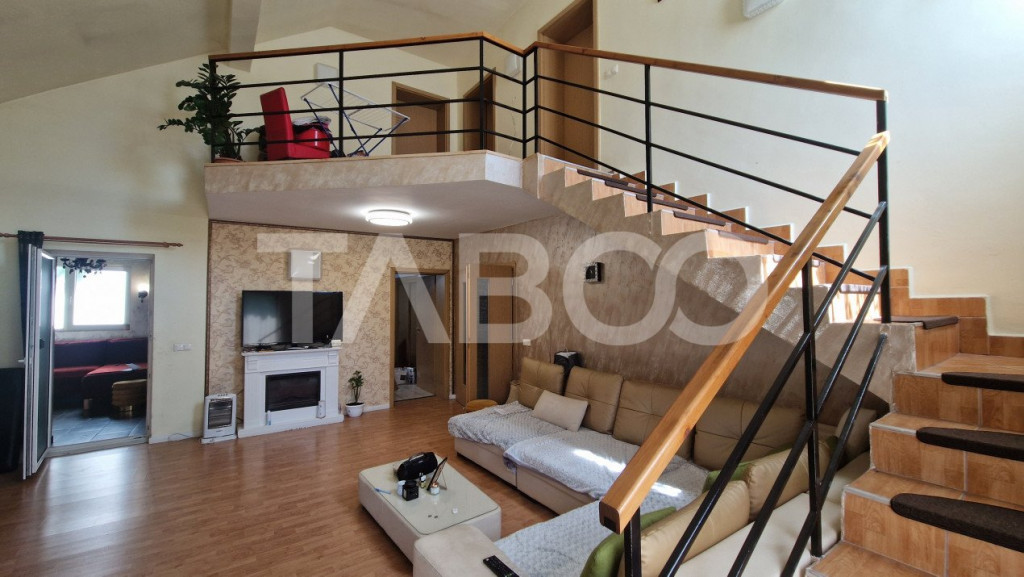 Casa individuala 4 camere cu teren generos si terasa inchisa