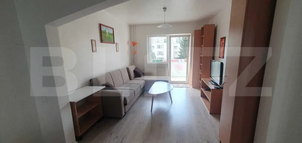 Apartament de 4 camere, decomandat, parcare, 80mp, cartierul