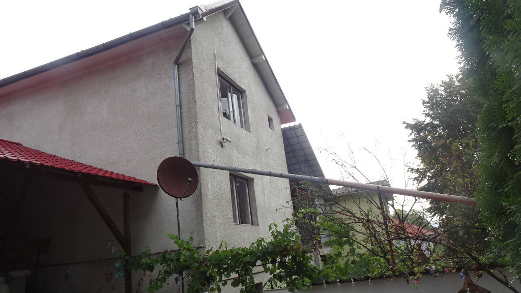 Vand casa in Deva, zona Aurel Vlaicu D+P+E, constructie din anul 2010