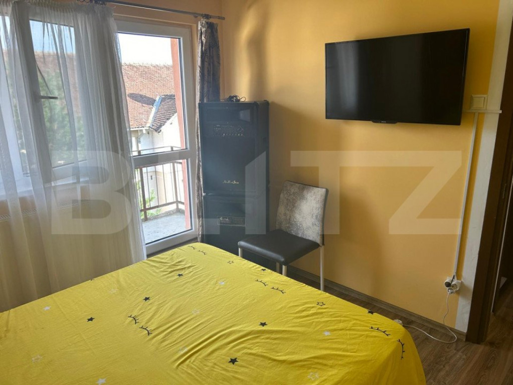 Apartament 3 camere, 2 balcoane, mobilat si utilat Valea Aur