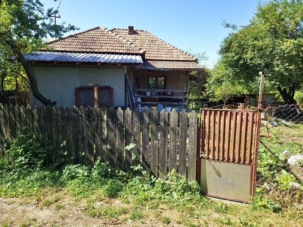 CASA DE VANZARE - VLADESTI