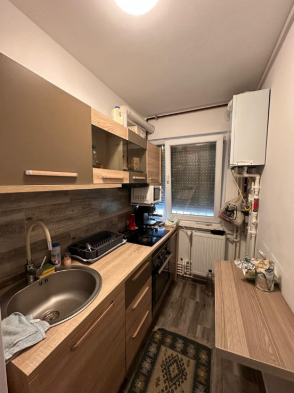 Casa 3 camere situata in zona STADION