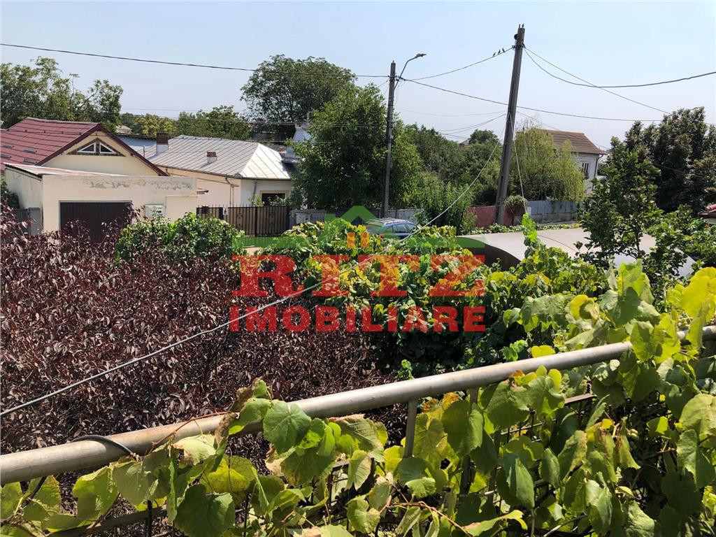 NOU PE PIATA ! Casa P 1E, supr. 198 mp cu teren 1247 mp zona