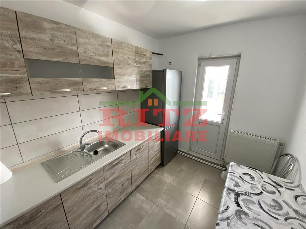 Ap. 2 cam. DE INCHIRIAT mobilat,utilat, et.4, zona George Po