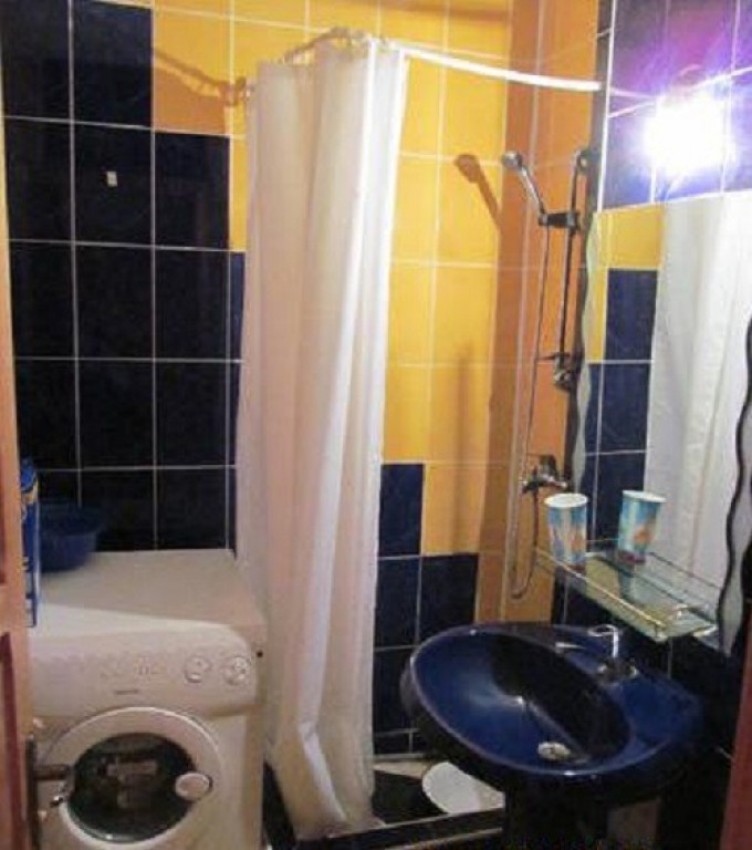 Garsoniera situata in zona Lunei