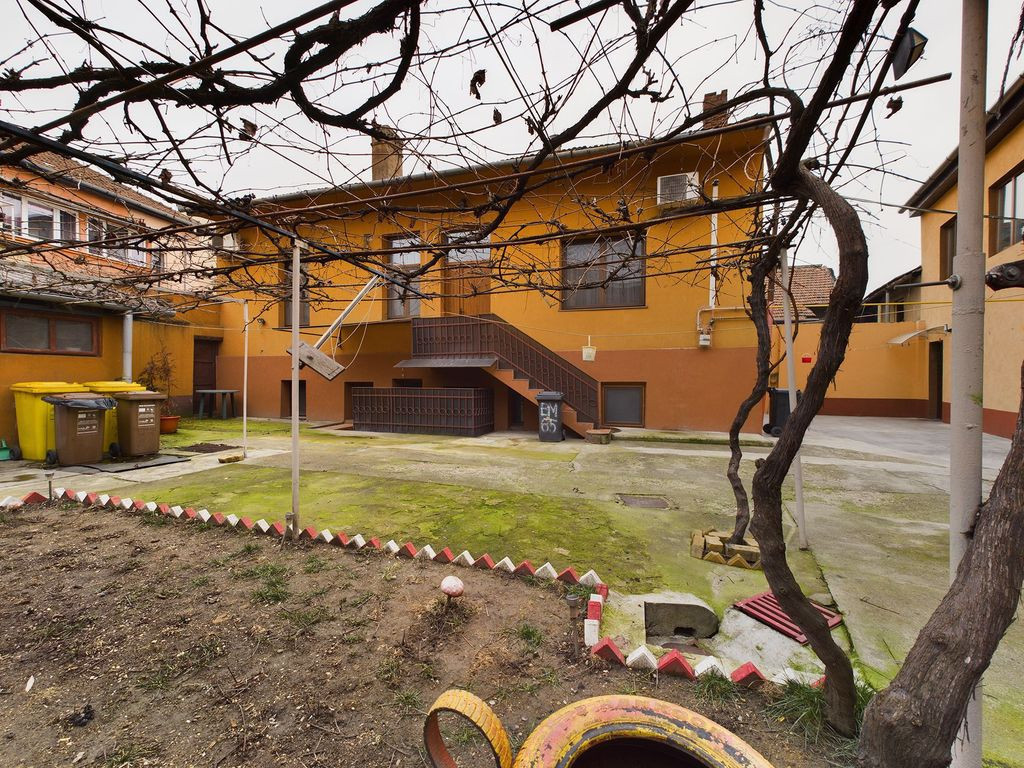 Apartament 2 niveluri strada Mihai Eminescu