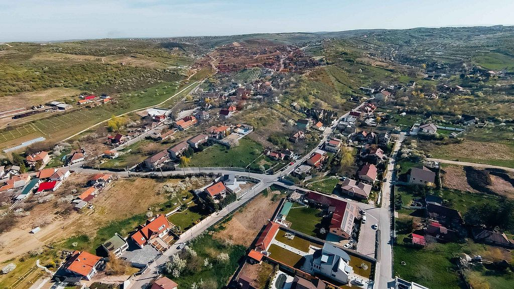 Teren cu oportunitate de dezvoltare imobiliară, 3,047mp,...