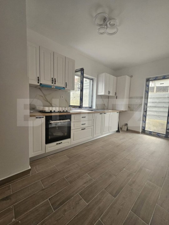 Casa 3 camere, 86mp, 310 mp teren, cu terasa si beci, Visani