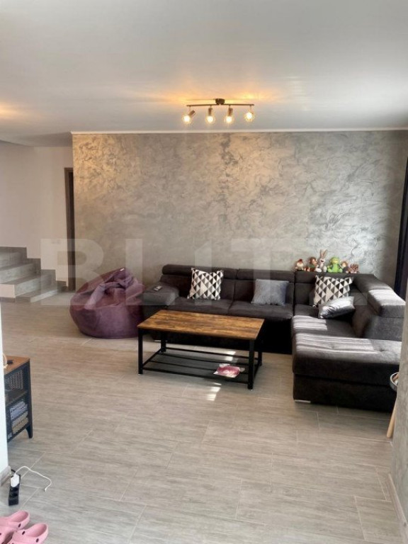 Casa 5 camere, 135 mp, zona Auchan - Gavana