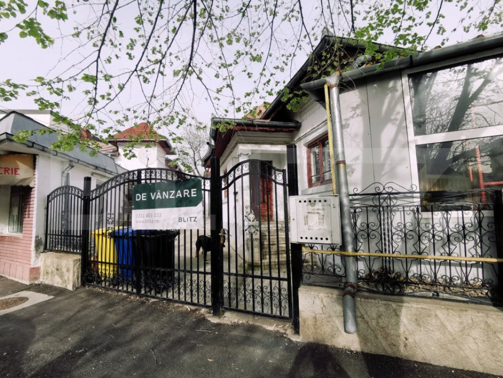 Proprietate pretabila activități comerciale, stradal, 375