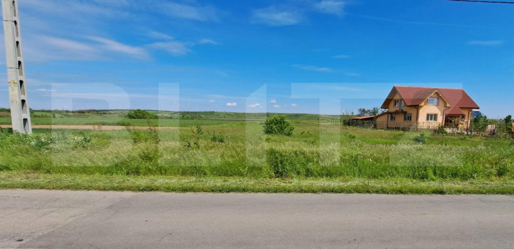 Oferta! 2000 mp teren intravilan, la strada principala, lân