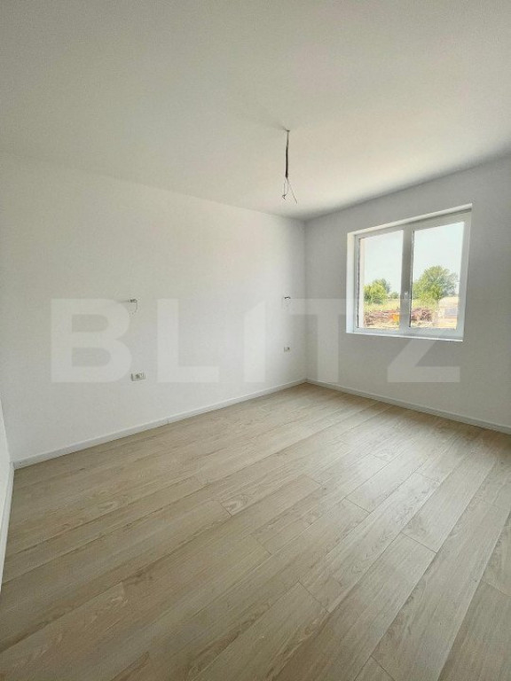 Apartament cu 2 camere plus balcon, parcare