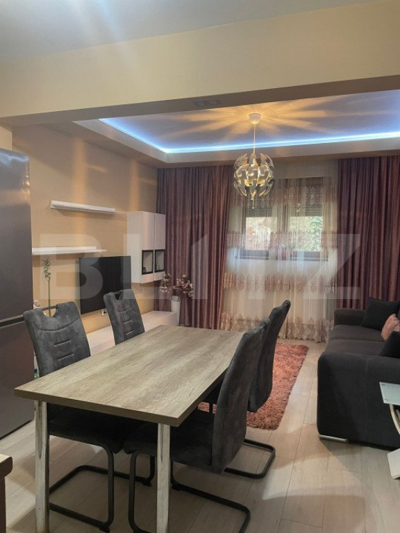 Apartament 3 camere, 2 bai, curte separata