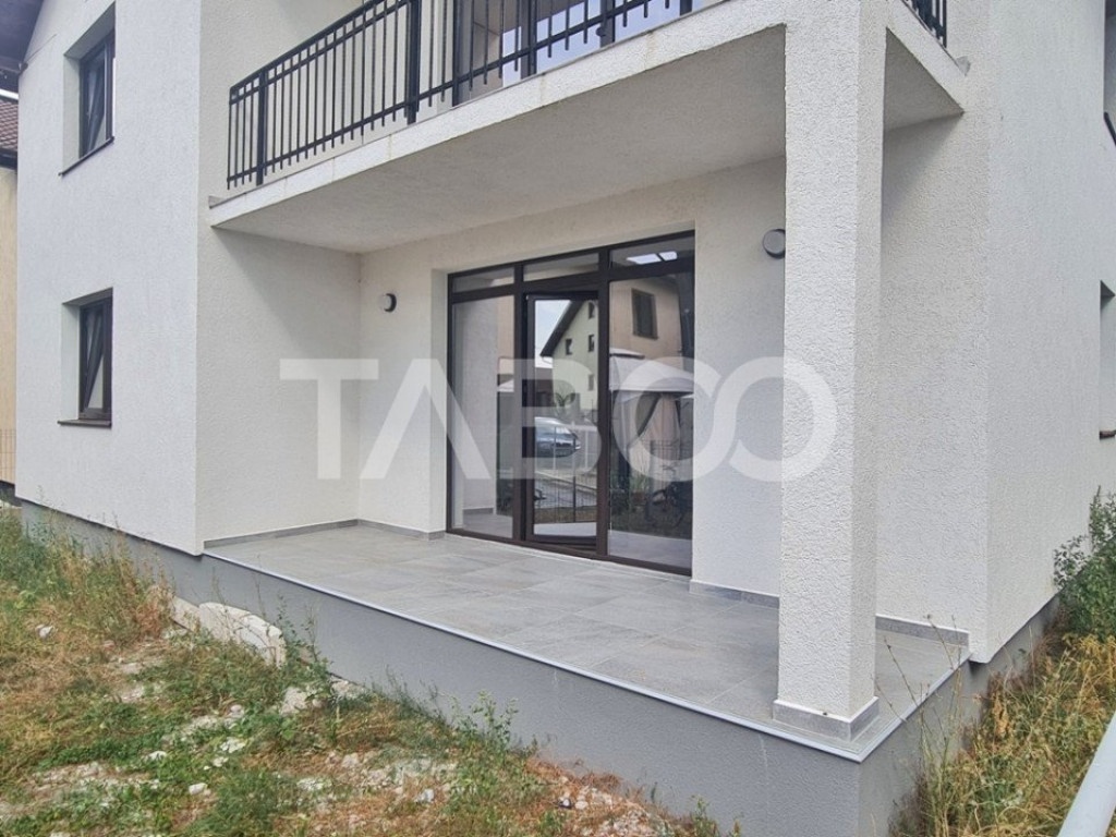 Apartament nou la curte de vanzare in Sebes Drumul Petrestiu