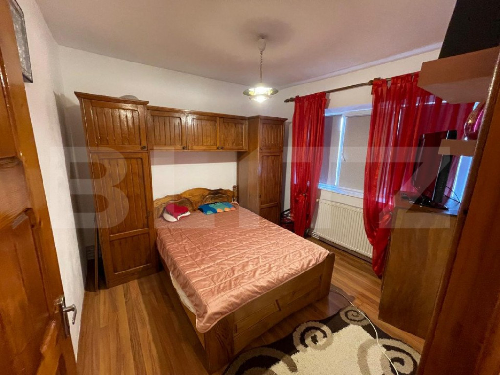 Apartament 3 camere, decomandat, 60mp, zona 9 mai