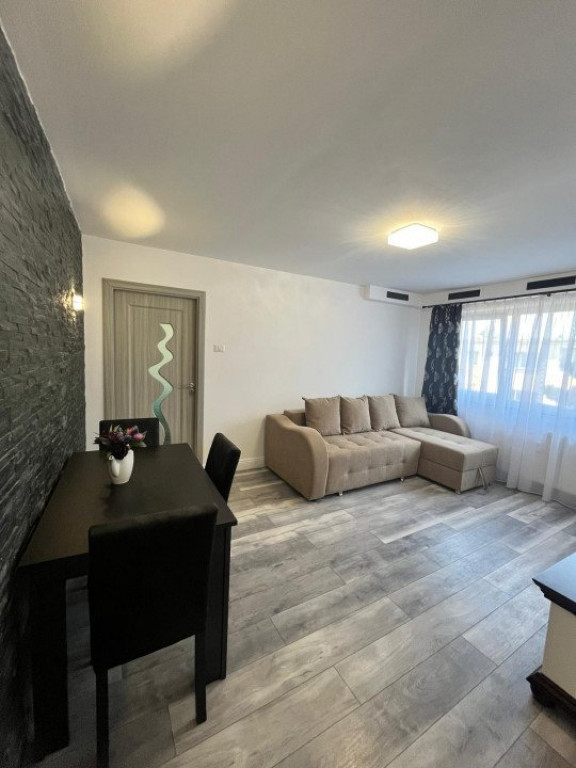 Apartament de inchiriat ,2 camere, Radauti