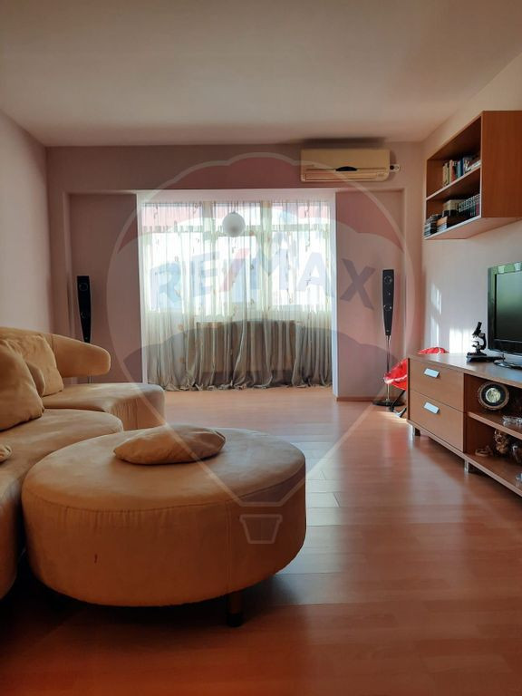 Apartament cu 3 camere zona centrala, comision 0%