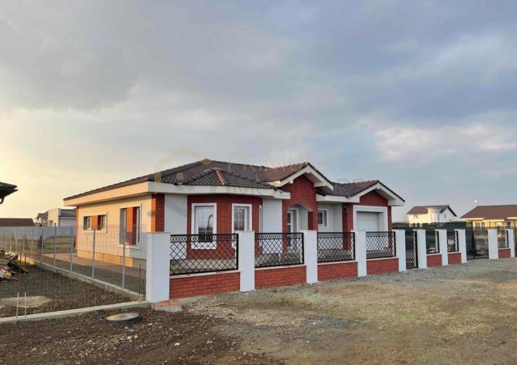 Casa individuala - garaj - langa asfalt - 137 mp utili