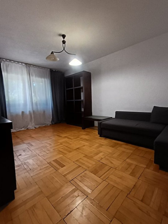 APARTAMENT 2 CAMERE, DECOMANDAT, ETAJ 1, MOBILAT SI UTILAT,