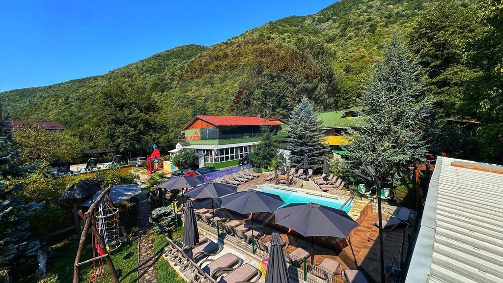 De vanzare / Pensiunea El Plazza Baile Herculane