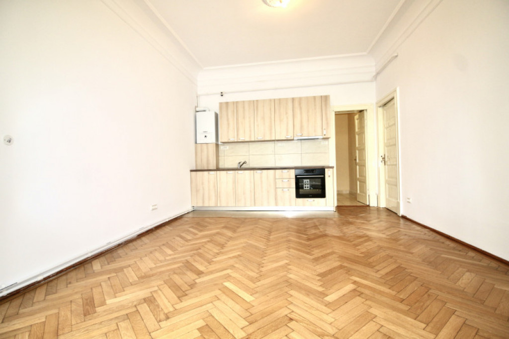 STIRBEI VODA–BERZEI, APARTAMENT LA PARTER, NEMOBILAT IN VI