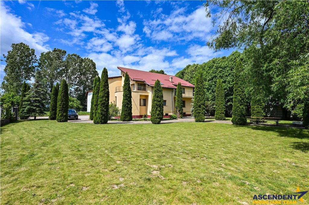 Vila eleganta,cu sauna si jacuzzi:refugiu de relaxare si ver