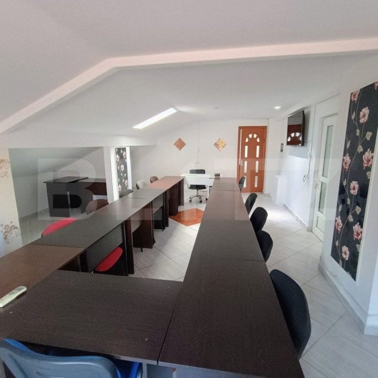 Spatiu birouri /comercial 80 mp + terasa de 14mp, zona Canta