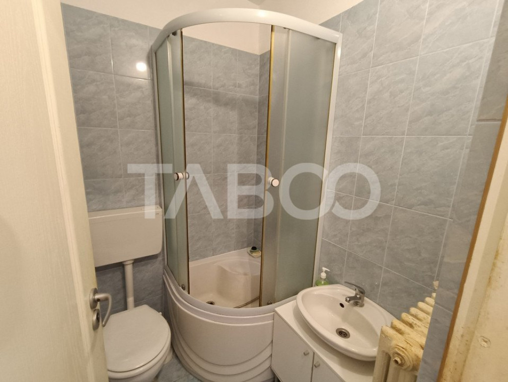 Garsoniera recent renovata 1 baie 22 mp utili zona Ampoi 1 A