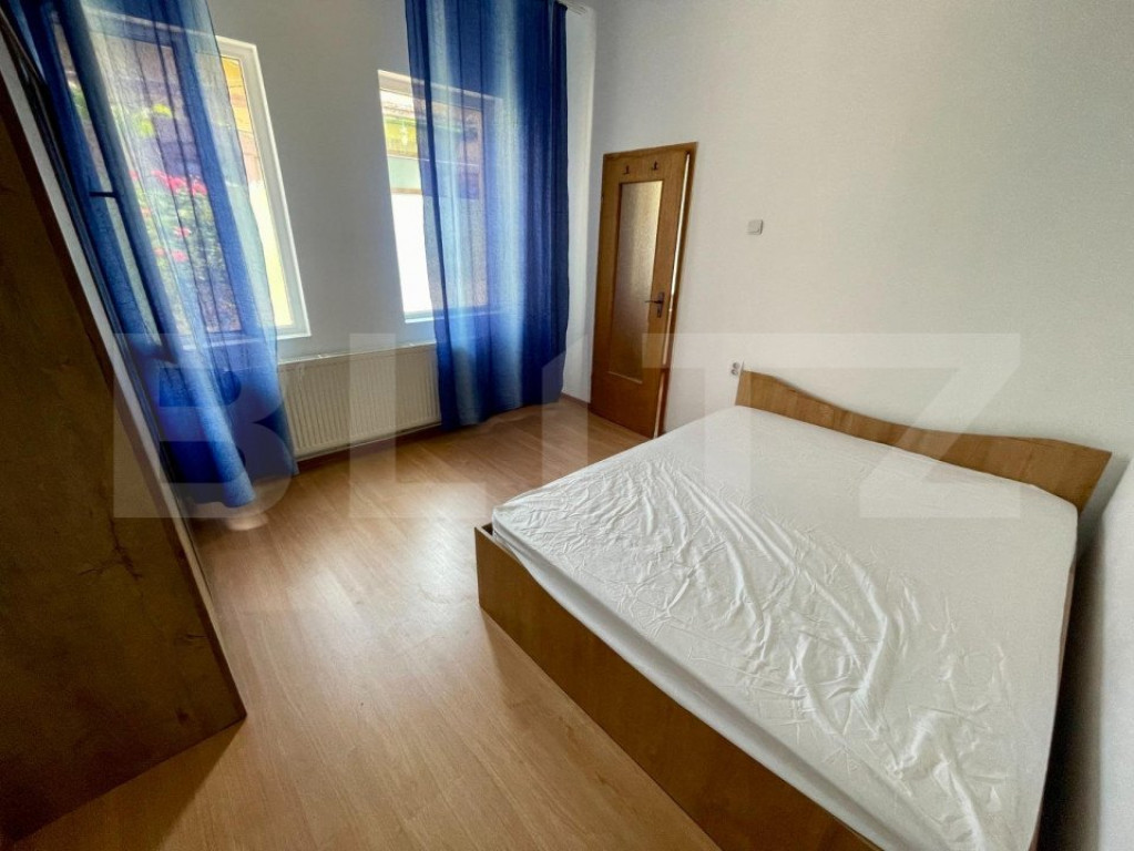 Apartament la curte, 2 camere, CT, AC, zona Facultatea de Me