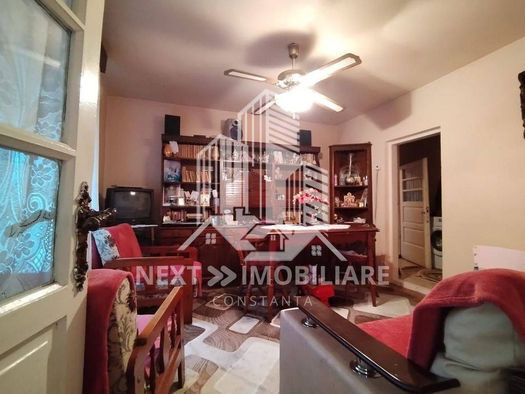 Casa la sol 4 camere, teren 240 mp Medeea