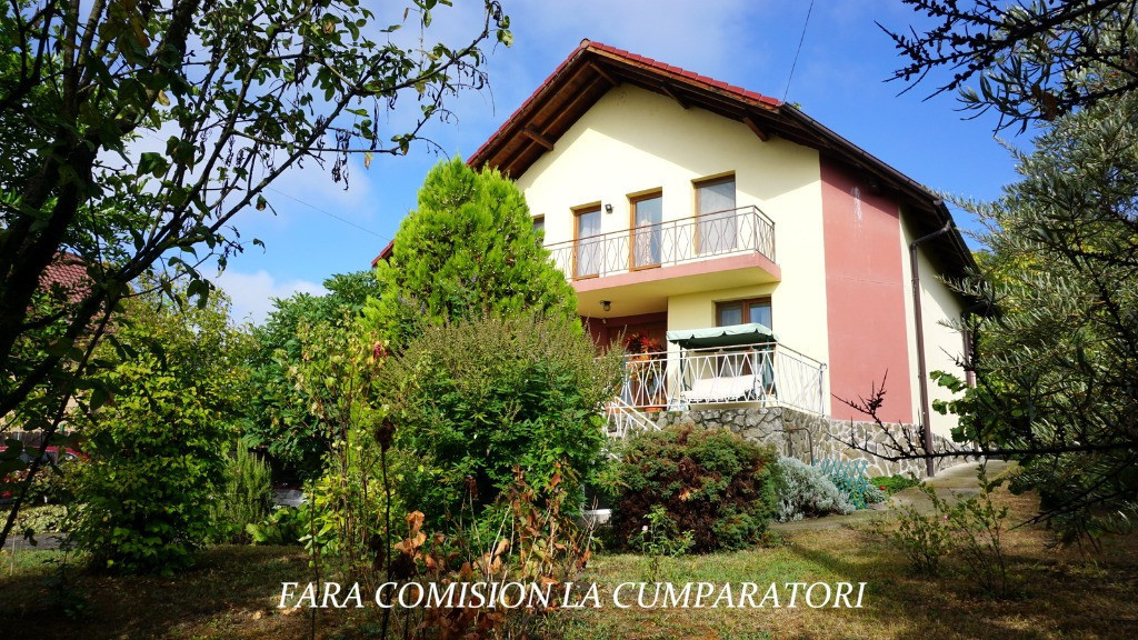 CASA CU SUPRAFETE GENEROASE, TEREN 680 MP