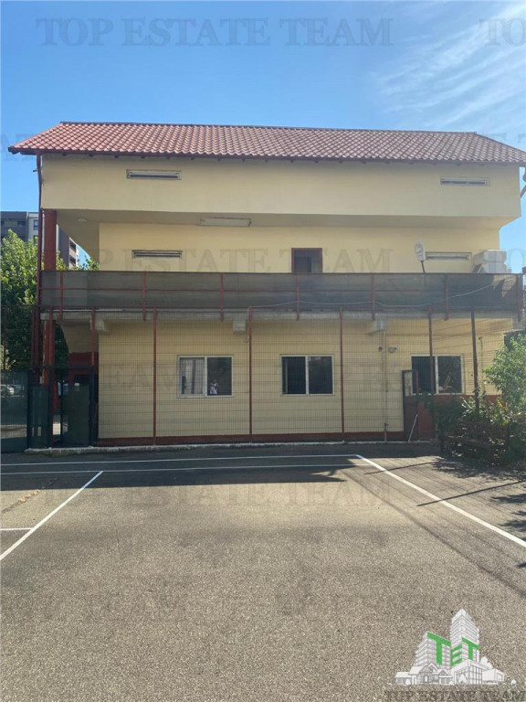 Vila si doua terenuri intravilane de / Bragadiru