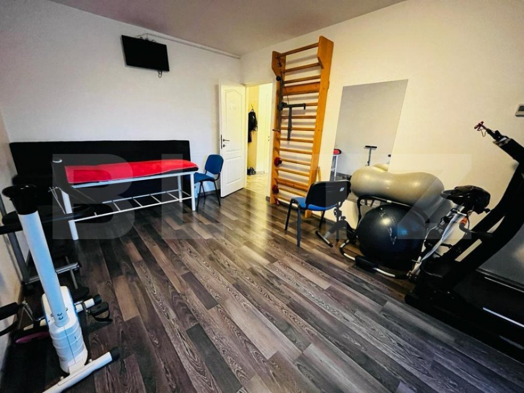 Apartament 3 camere,60mp,Micro 12