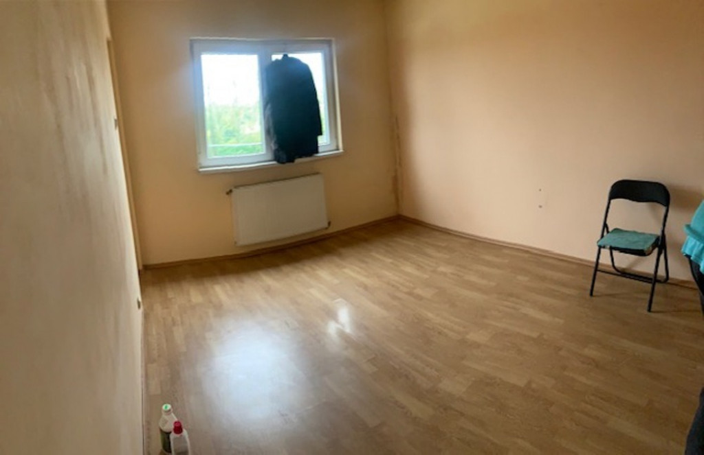 GARII , garsoniera etaj4 pret ,20.000E