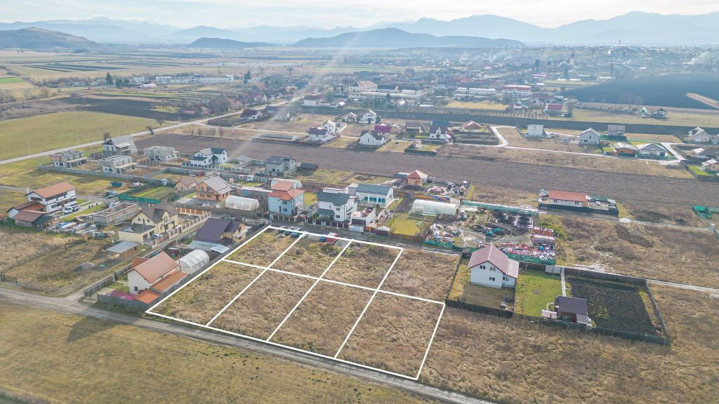 Loturi de case in Bod, strada Uranus