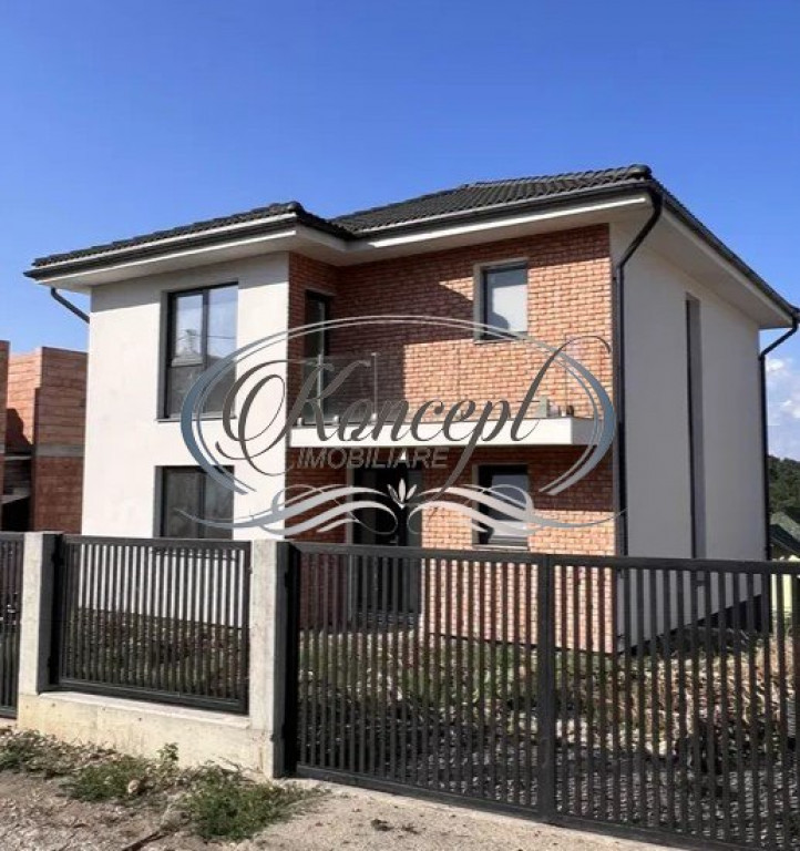 Casa individuala spatioasa in Campenesti
