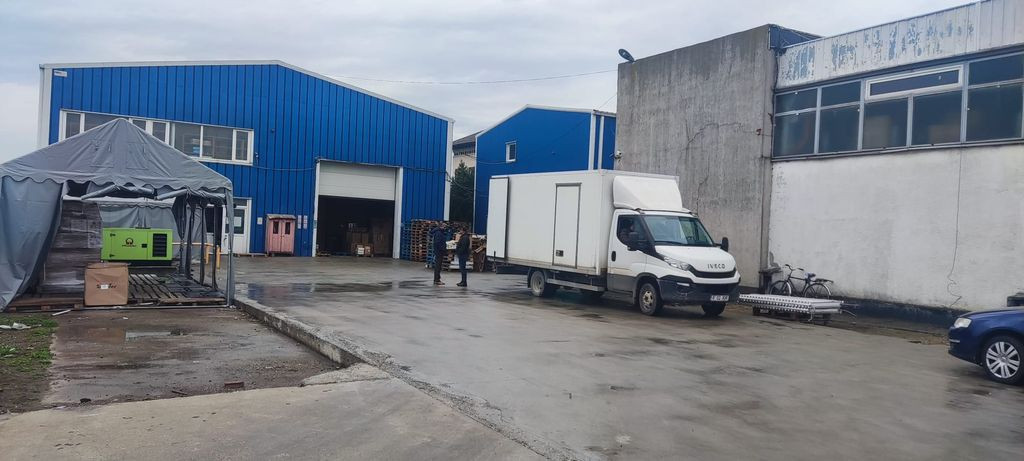 Hala 716 mp Voluntari stradal DN2