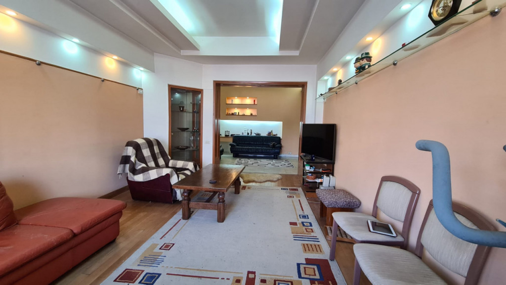 3 camere Mosilor- Armeneasca