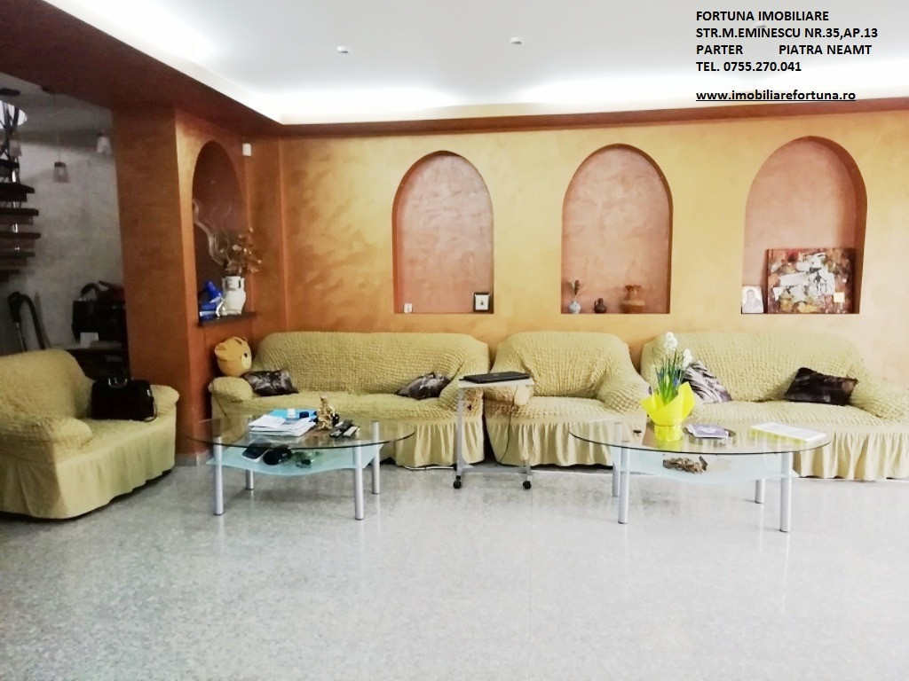 Vila D+P+E+M, in oras