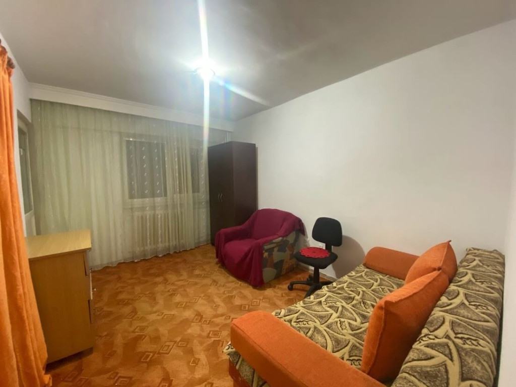 Garsoniera zona centrala, 900 RON